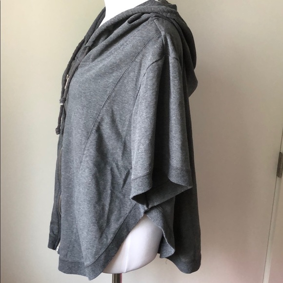 Balance collection zip sweatshirt. Flutter sleeves - Picture 5 of 5